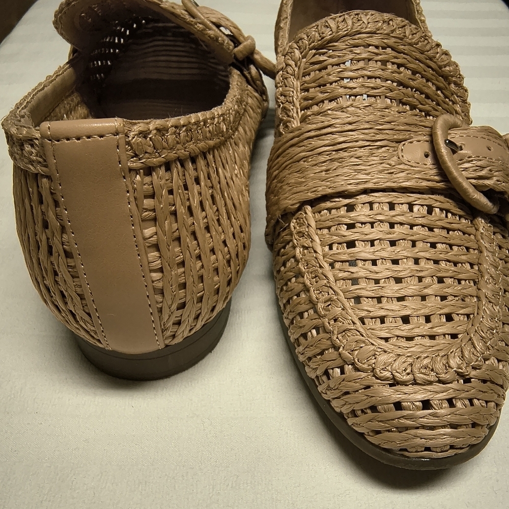 Charles Davis Women's Tan Loafers Size 10M - Picture 6 of 9